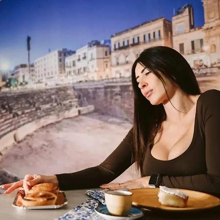"Il Vecchio Salone" Appartamento In Pieno Centro Con Garage Privato 莱切 外观 照片