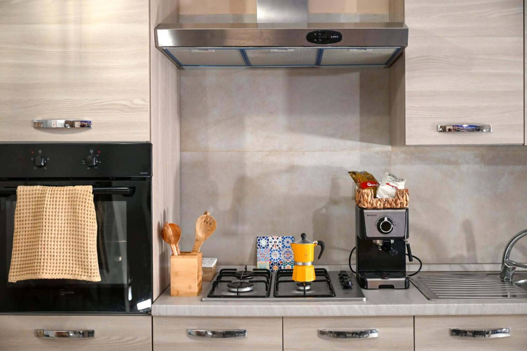 "Il Vecchio Salone" Appartamento In Pieno Centro Con Garage Privato 莱切 外观 照片