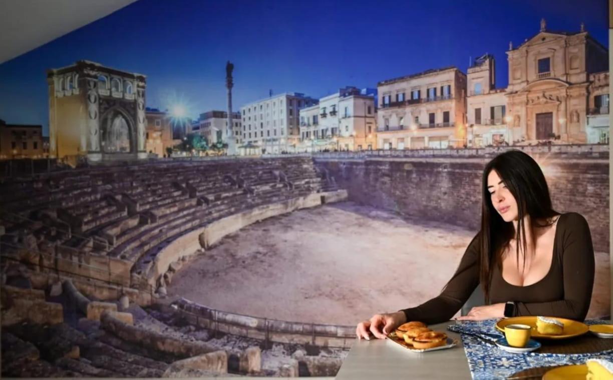 "Il Vecchio Salone" Appartamento In Pieno Centro Con Garage Privato 莱切 外观 照片