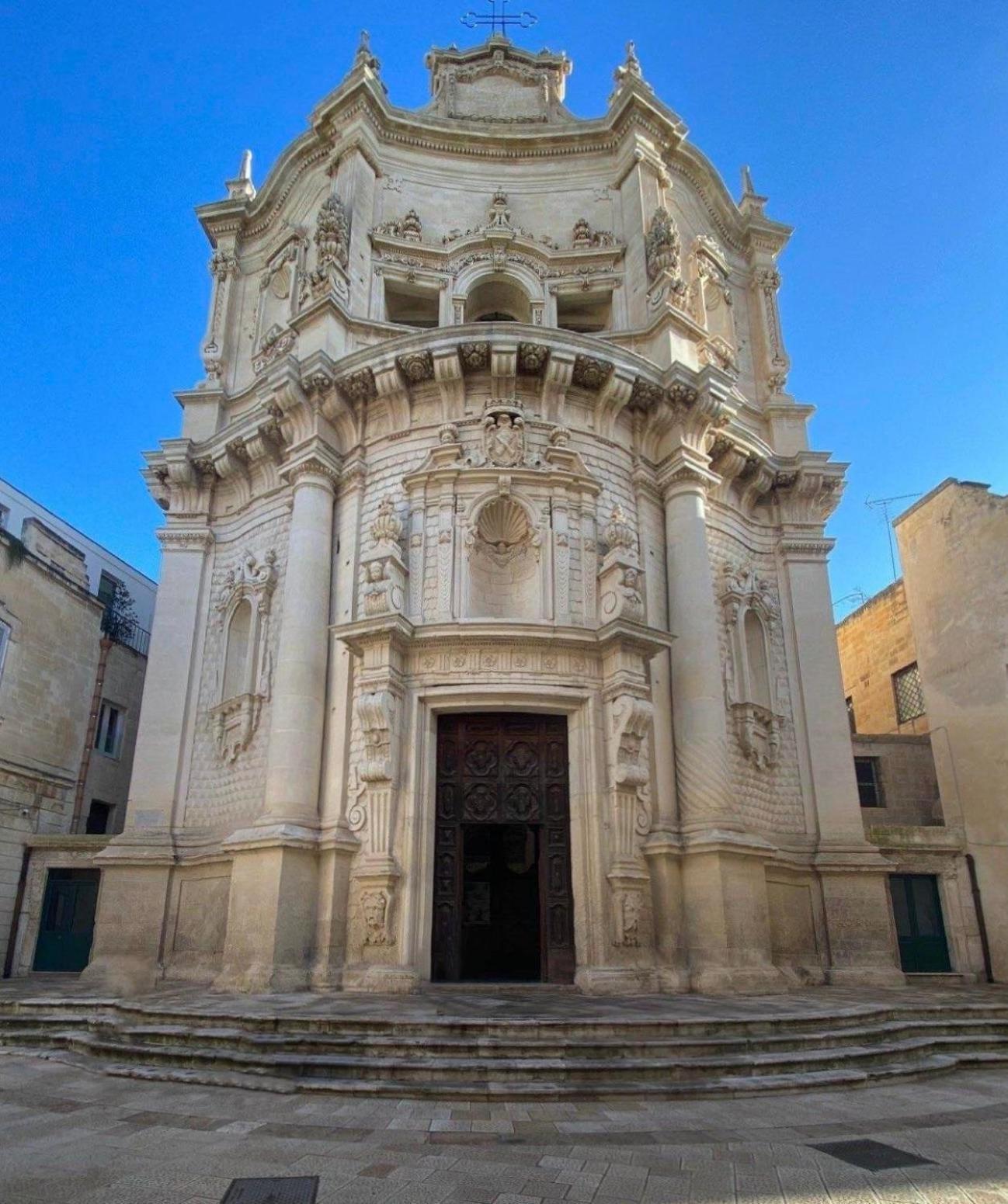 "Il Vecchio Salone" Appartamento In Pieno Centro Con Garage Privato 莱切 外观 照片